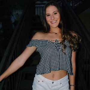 Meet your Posher, Ali